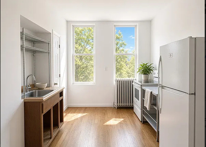 955 Metropolitan Avenue - Photo 1