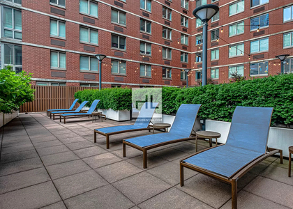 West 37th Street - Photo 1