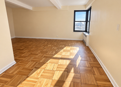 Grand Concourse - Photo 1