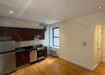 West 11th Street - Photo 1