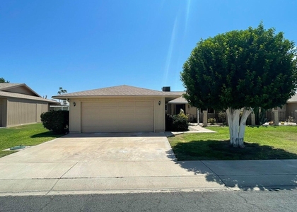 10524 W Saratoga Circle - Photo 1