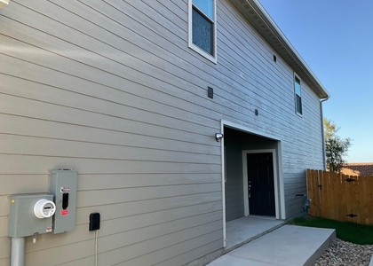 325 Stone Court - Photo 1