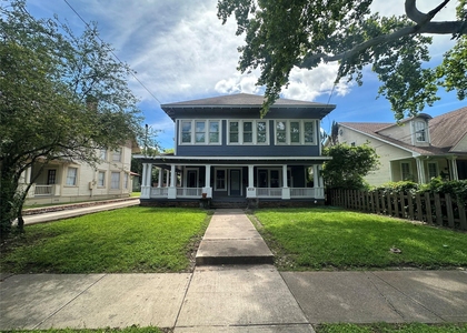 4318 Junius Street - Photo 1