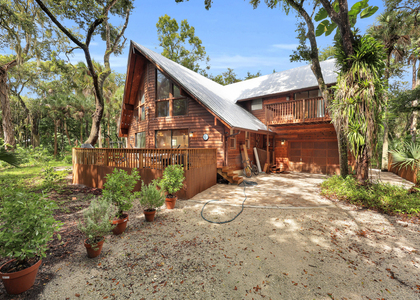 16747 95th Avenue N - Photo 1
