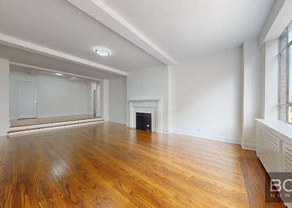Fifth Avenue - Photo 1