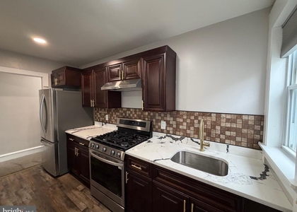 610 W Lancaster Avenue - Photo 1