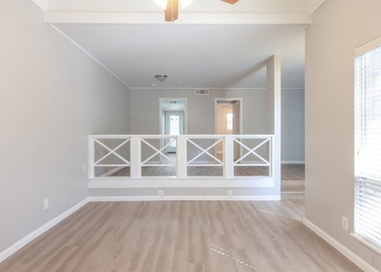 3405 Grooms St - Photo 1