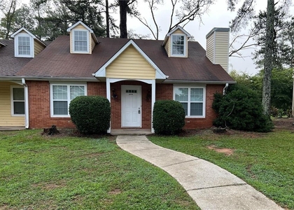 2613 Country Trace Se - Photo 1