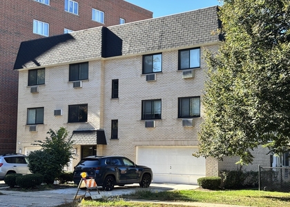 800 Graceland Avenue - Photo 1