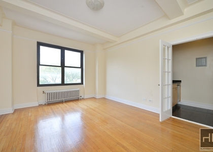 Second Avenue - Photo 1