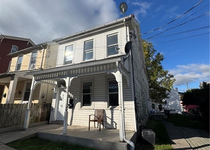 432 Carlton Avenue - Photo 1