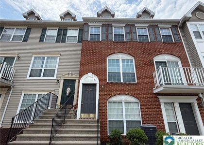 1938 Delancey Street - Photo 1
