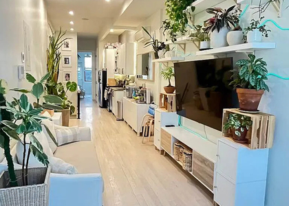 781 Hart Street - Photo 1