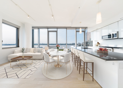 554 West 54th Street - Photo 1