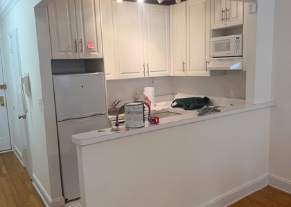 East 80th Street - Photo 1