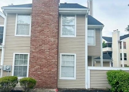 150 Country Club Dr - Photo 1
