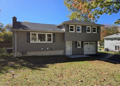 74 Fitzrandolph Rd - Photo 1