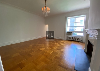 East 71 Street - Photo 1