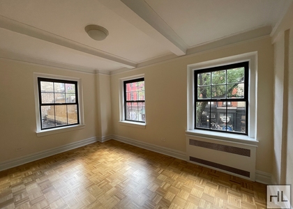 Christopher Street - Photo 1