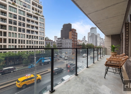 4 Avenue - Photo 1