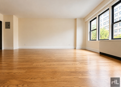 East 63 Street - Photo 1