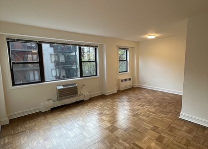 East 79 Street - Photo 1