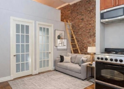 West 14 Street - Photo 1