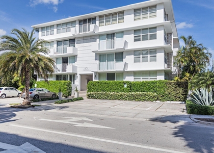 401 Peruvian Avenue - Photo 1