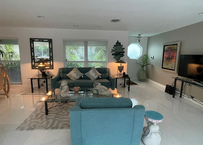 2050 Ne 62nd Street - Photo 1