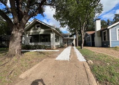 218 N Windomere - Photo 1