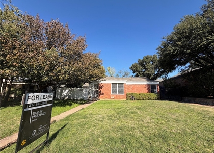 6454 Camp Bowie Boulevard - Photo 1