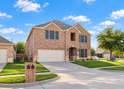 329 Noel Drive - Photo 1