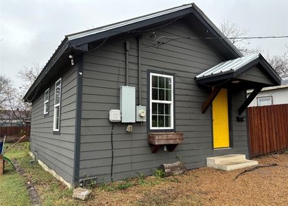 401 E Freeman Street - Photo 1