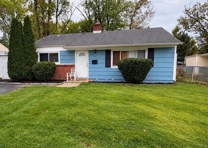 10 Comstock Road - Photo 1