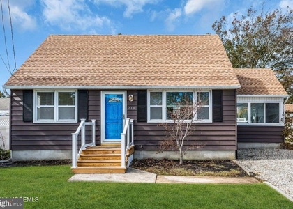 710 Newport Avenue - Photo 1