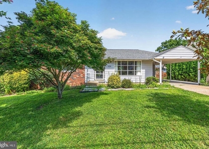 13124 Greenmount - Photo 1