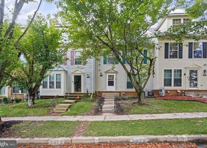 9823 Sherwood Farm Road - Photo 1