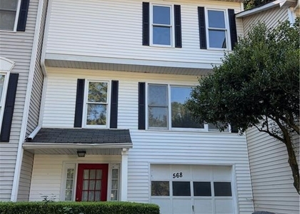 568 Stratford Green - Photo 1