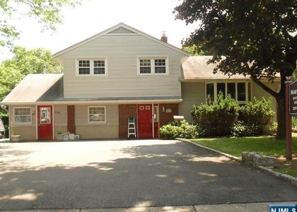 516 Knickerbocker - Photo 1