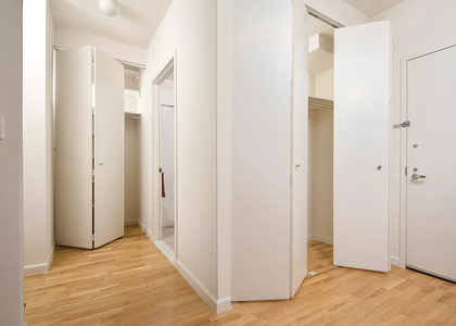 Lexington Avenue - Photo 1