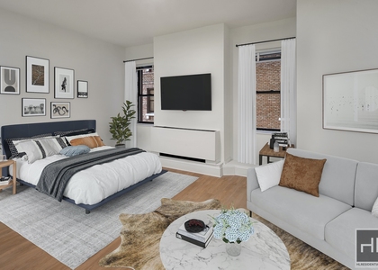West 34th Street - Photo 1