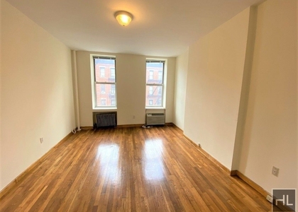 East 81 Street - Photo 1