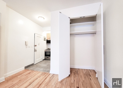 3 Avenue - Photo 1