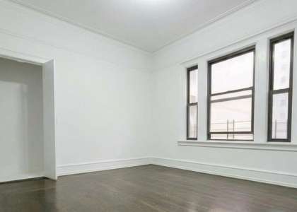 West 55 Street - Photo 1