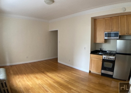 West 13 Street - Photo 1