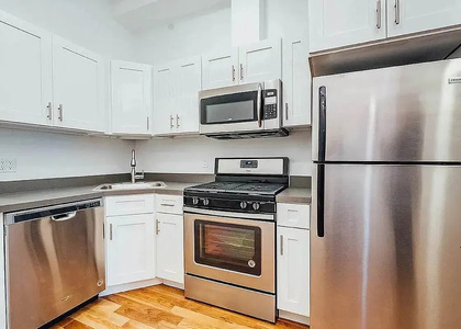 295 Wyckoff Avenue - Photo 1