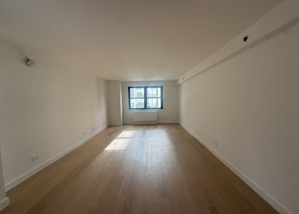 222 East 39th Street - Photo 1