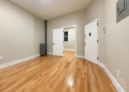 304 Stuyvesant Avenue - Photo 1