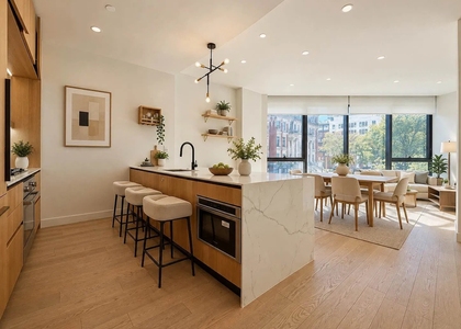 5 Court Square West - Photo 1