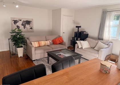 5012 Christopher St - Photo 1